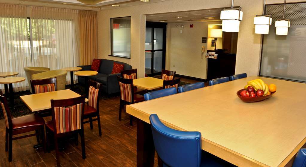 Hampton Inn Chicago Elgin/I-90 Dalaman gambar
